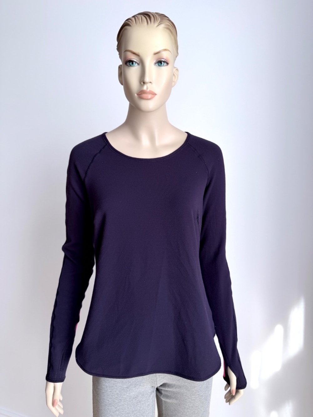 Lululemon Runder Under Long Sleeve - Picture 2 of 14